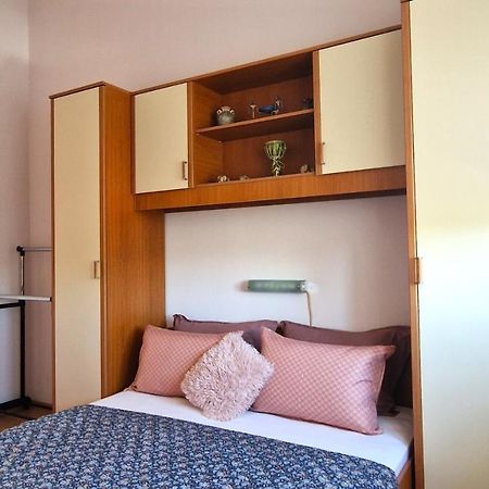 Apartments Ana & Ivan クルク エクステリア 写真