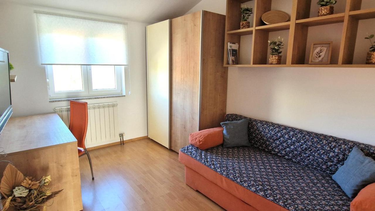 Apartments Ana & Ivan クルク エクステリア 写真
